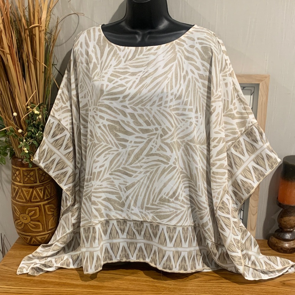 Beige And White Patterned Top - image 1